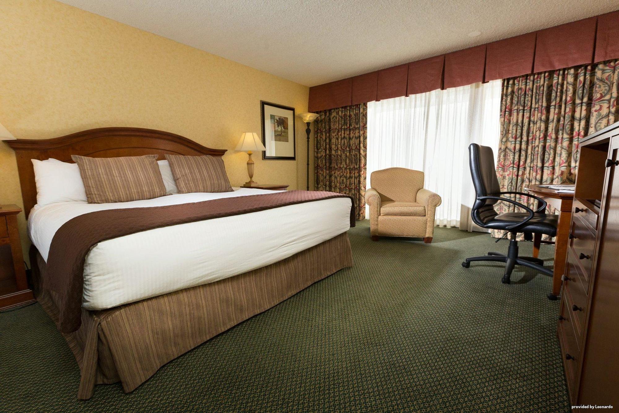 Red Lion Hotel Kennewick Columbia Center Bagian luar foto