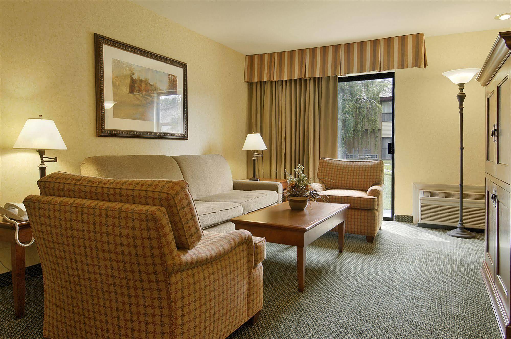Red Lion Hotel Kennewick Columbia Center Bagian luar foto