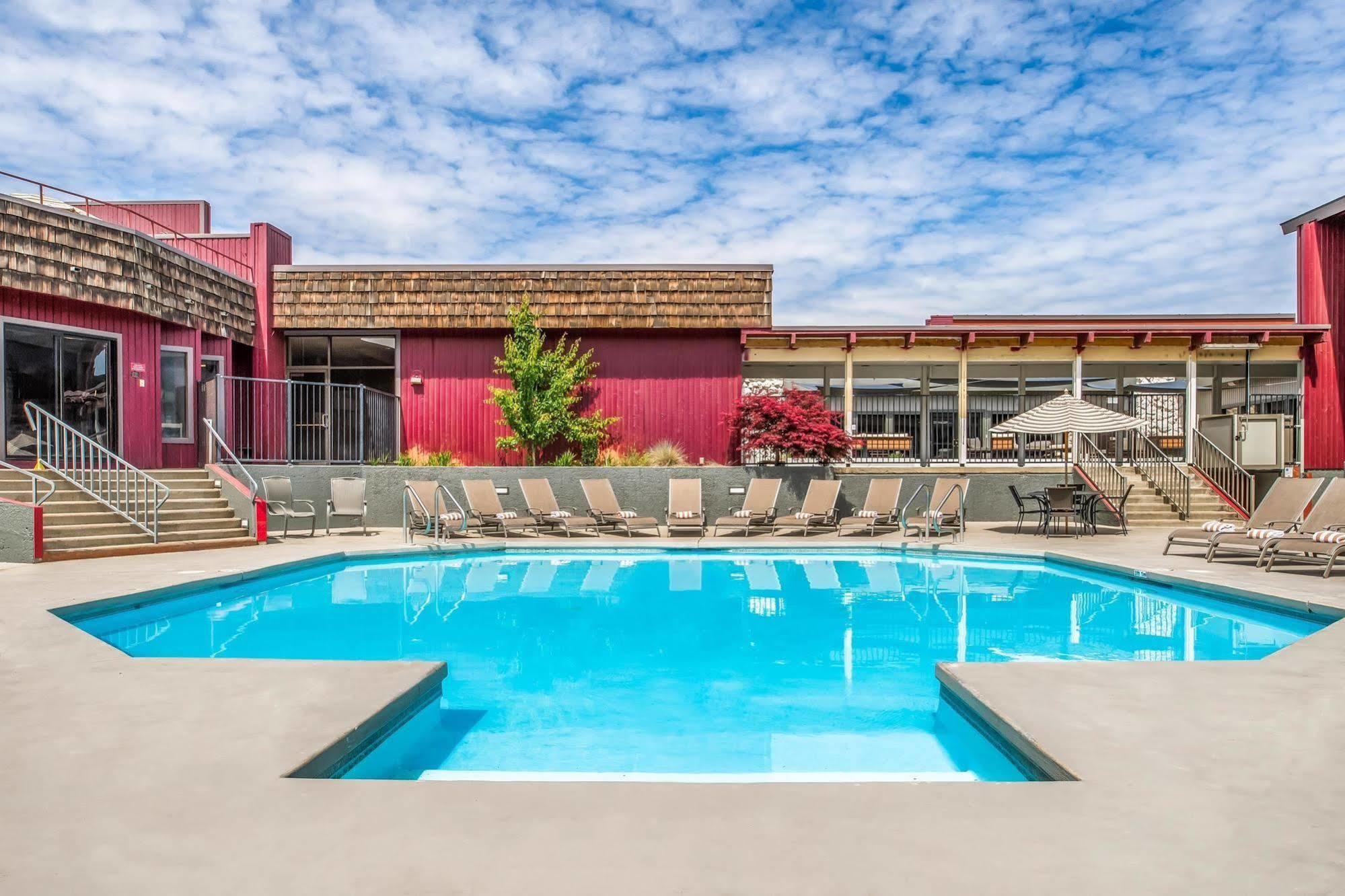 Red Lion Hotel Kennewick Columbia Center Bagian luar foto