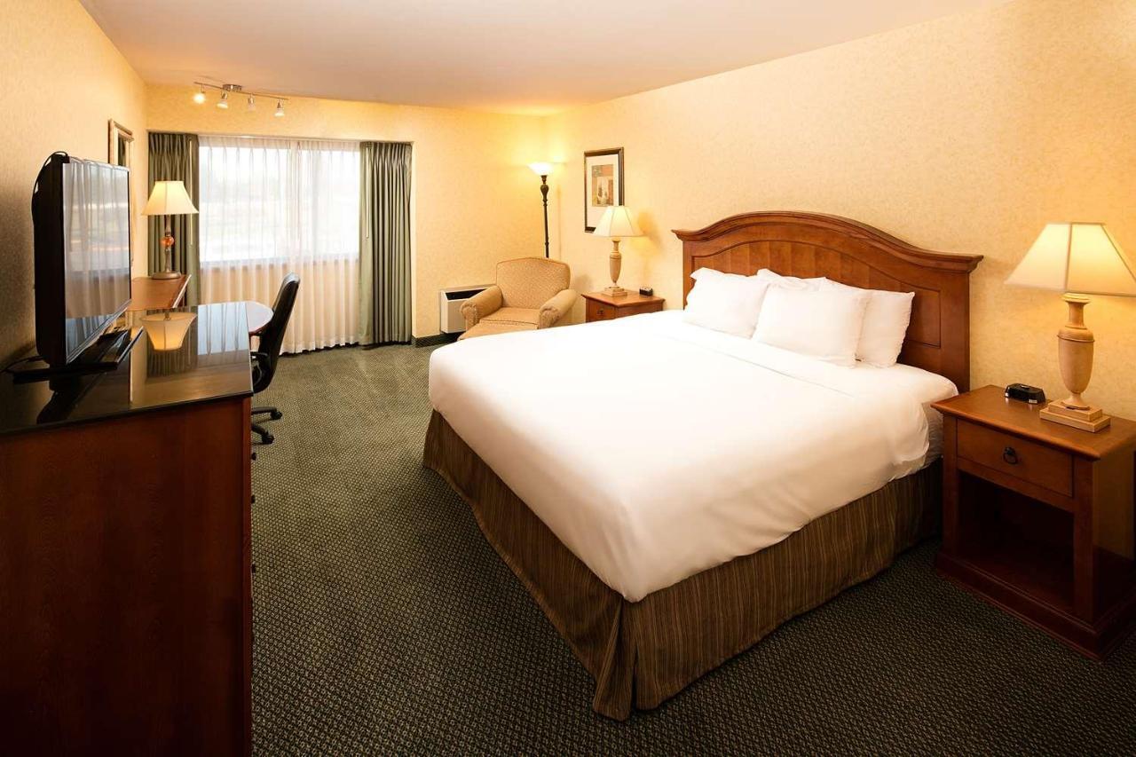 Red Lion Hotel Kennewick Columbia Center Bagian luar foto
